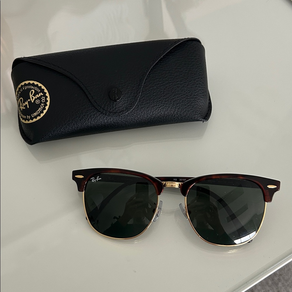 Ray-Ban Clubmaster Sunglasses with Black Case